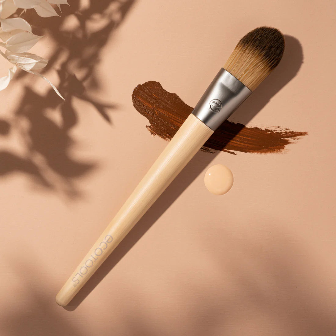 ECOTOOLS Classic Foundation Makeup Brush, Brocha Clásica