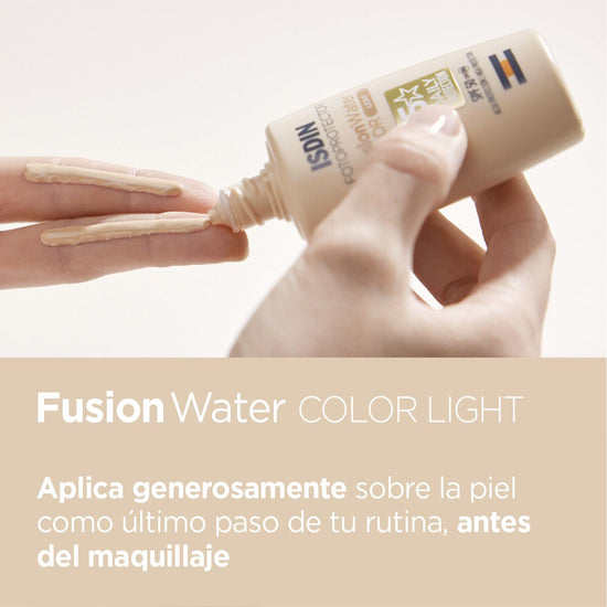 ISDIN Fotoprotector Fusion Water Oil Control Color Light, SPF50+ 50ml